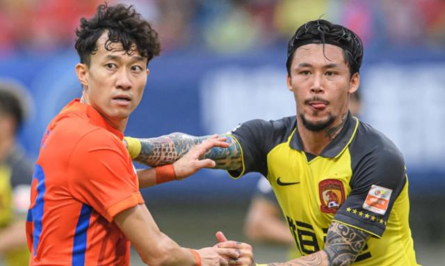 乐彩网官网-王小二过年！广州队两战拿一分 不掉队就算成功？