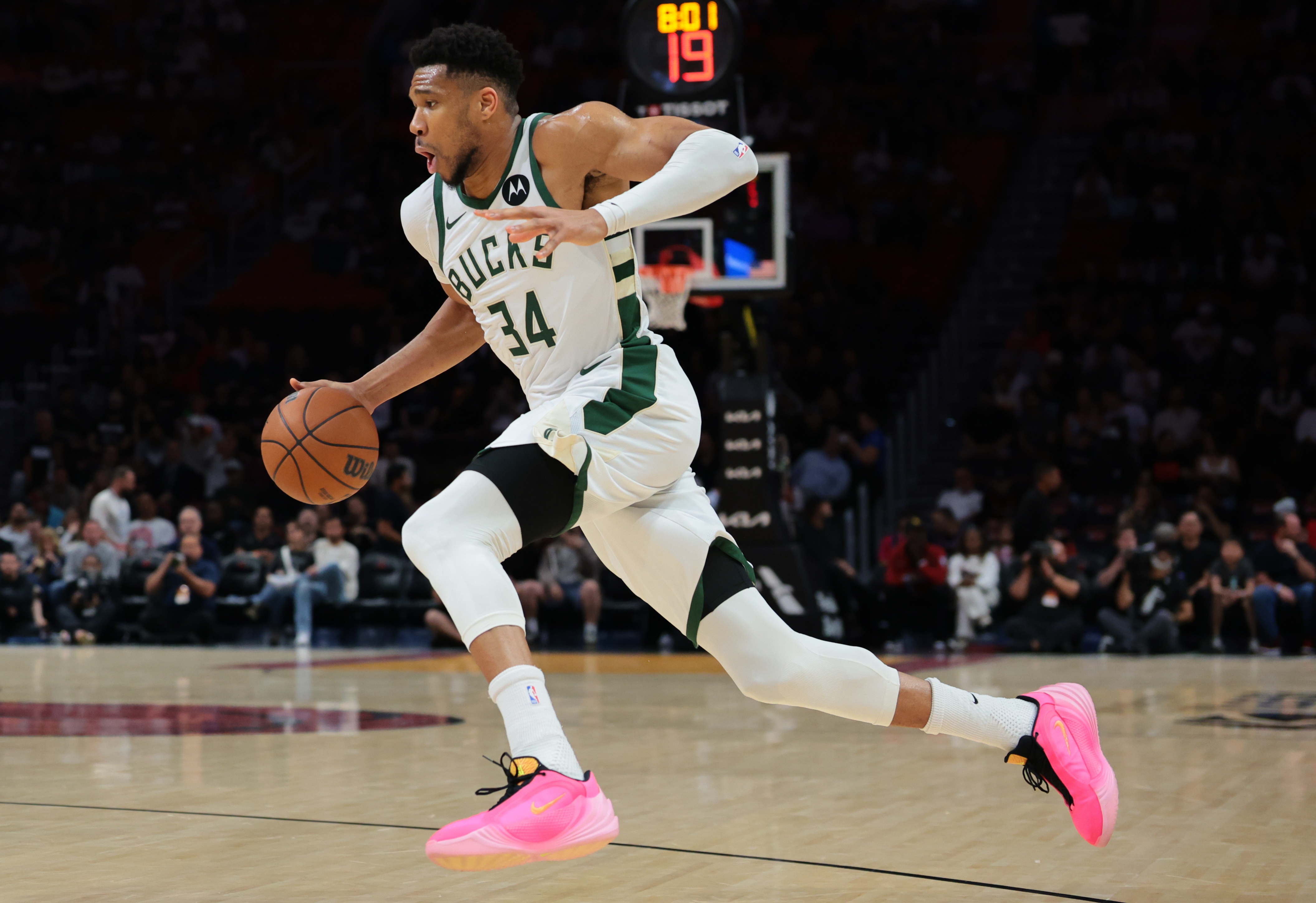 乐彩网数据分析-Shams：雄鹿曾认真考虑过热火报价 韦尔+希罗+球员+选秀权换字母